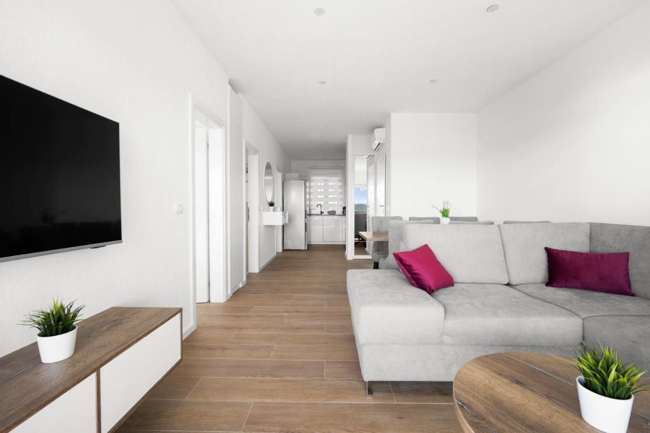 Adriatic Garden Apartments 오크루그고른지 외부 사진