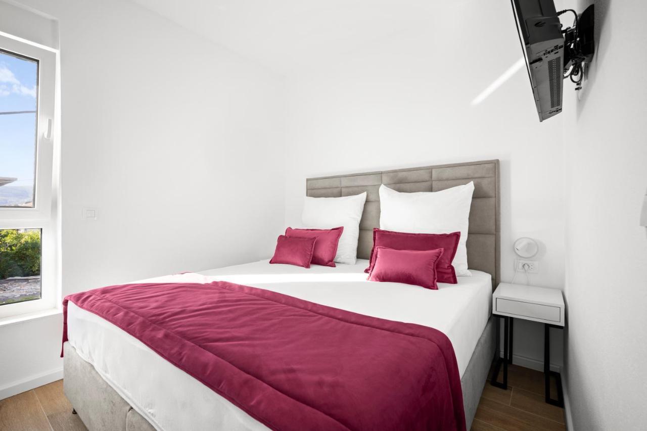 Adriatic Garden Apartments 오크루그고른지 외부 사진
