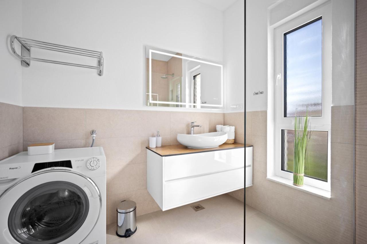 Adriatic Garden Apartments 오크루그고른지 외부 사진