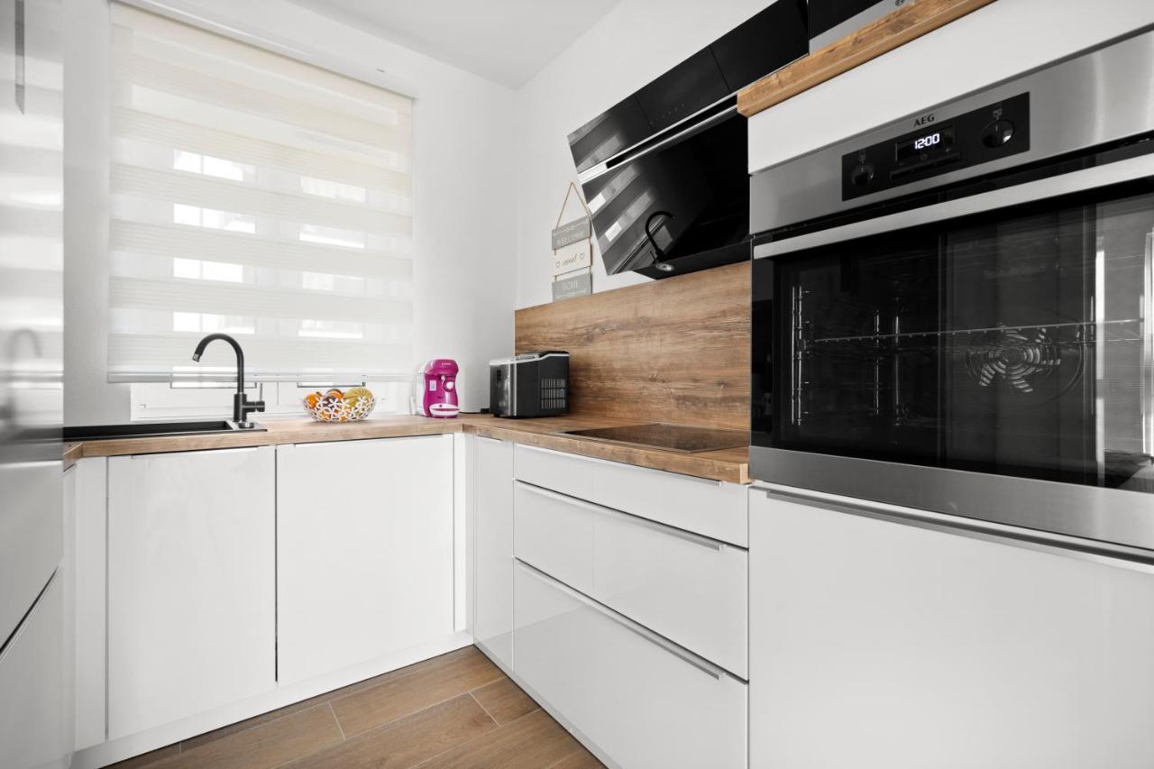 Adriatic Garden Apartments 오크루그고른지 외부 사진