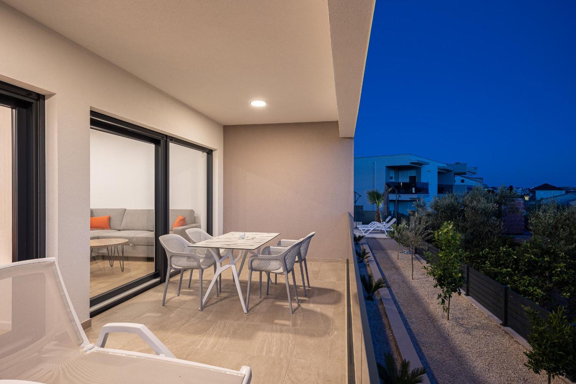 Adriatic Garden Apartments 오크루그고른지 외부 사진