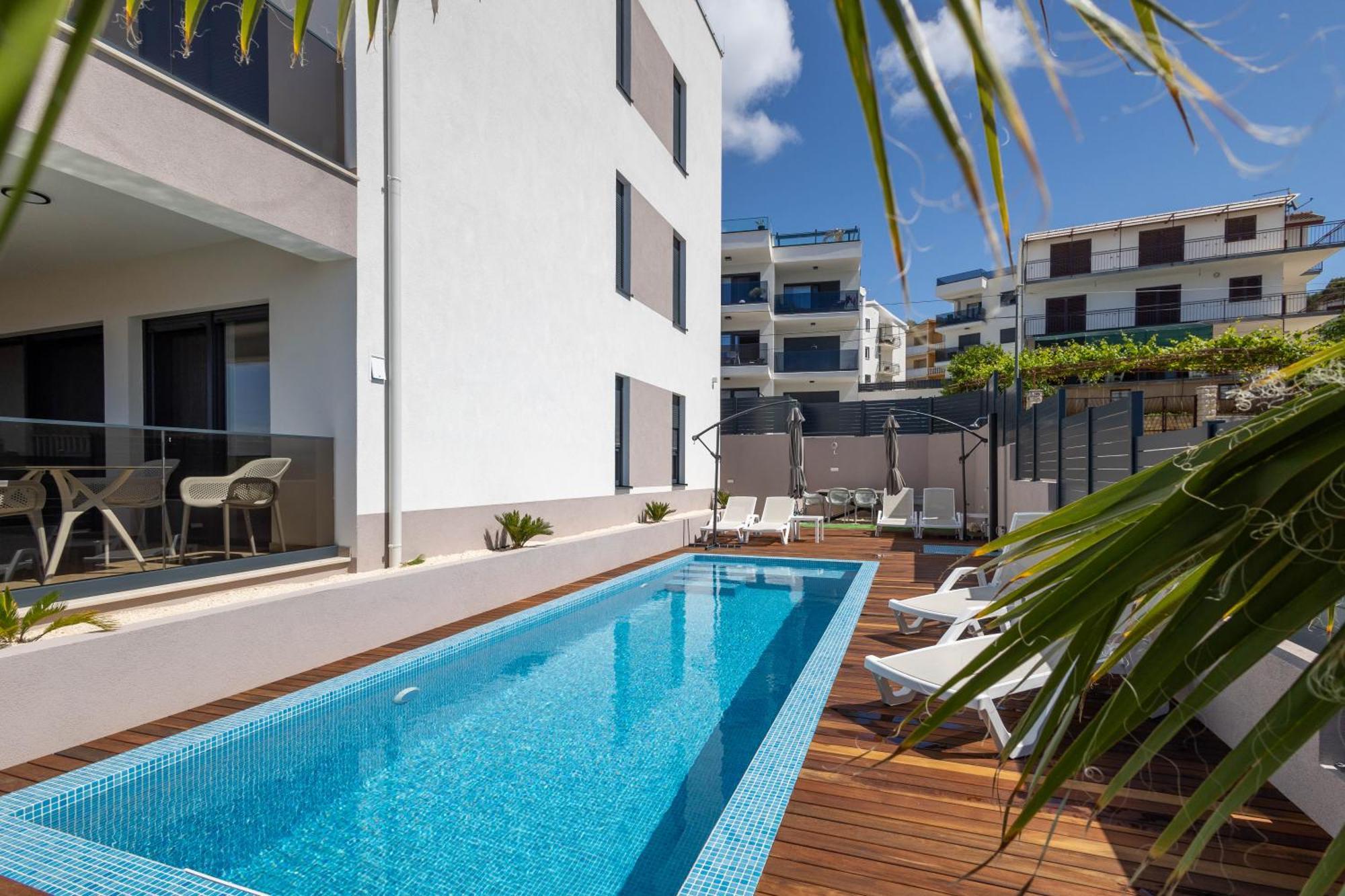 Adriatic Garden Apartments 오크루그고른지 외부 사진